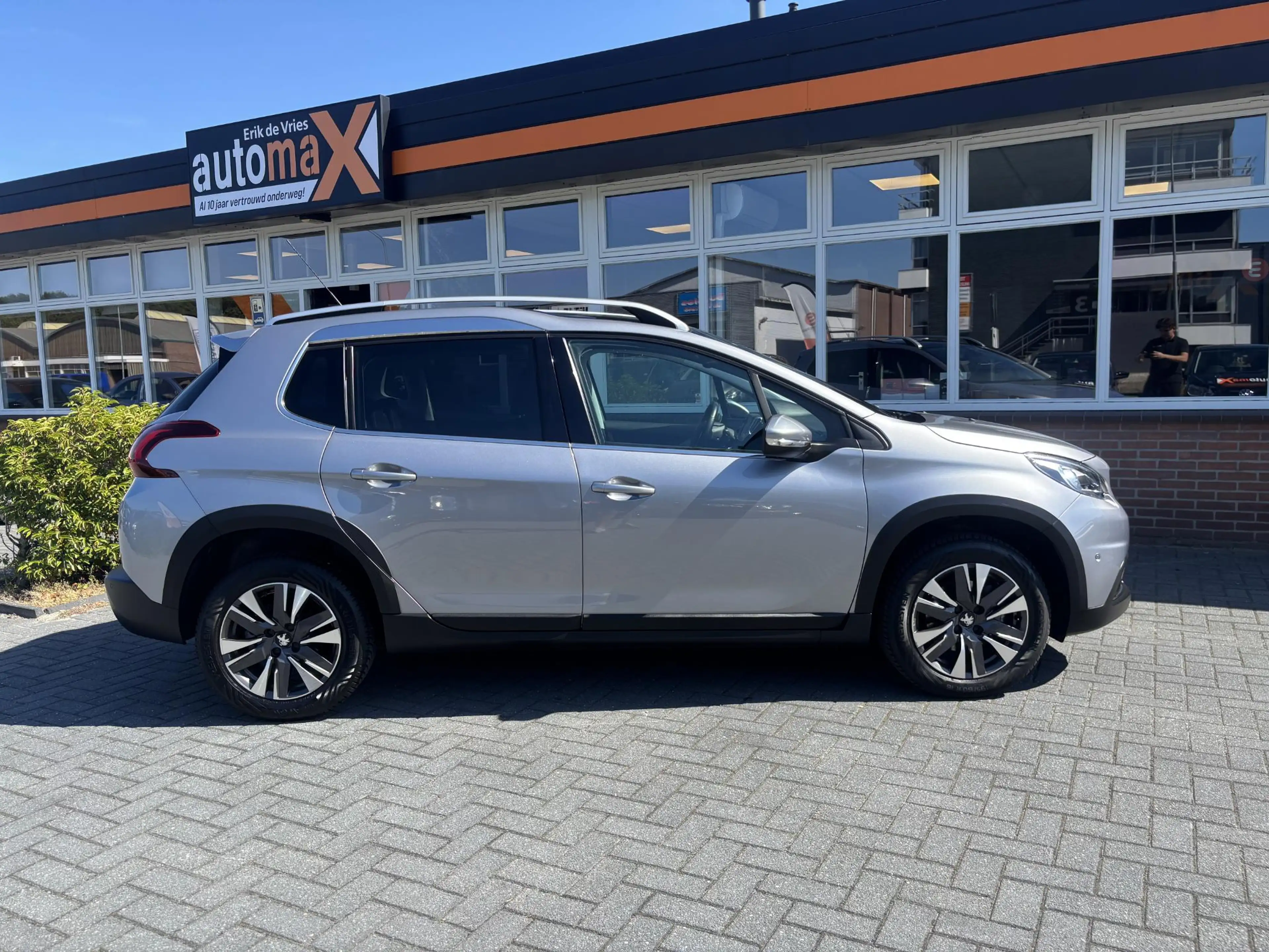 Peugeot 2008 1.2 PureTech Allure Panodak - Nieuwe APK - Dealer — photo 8