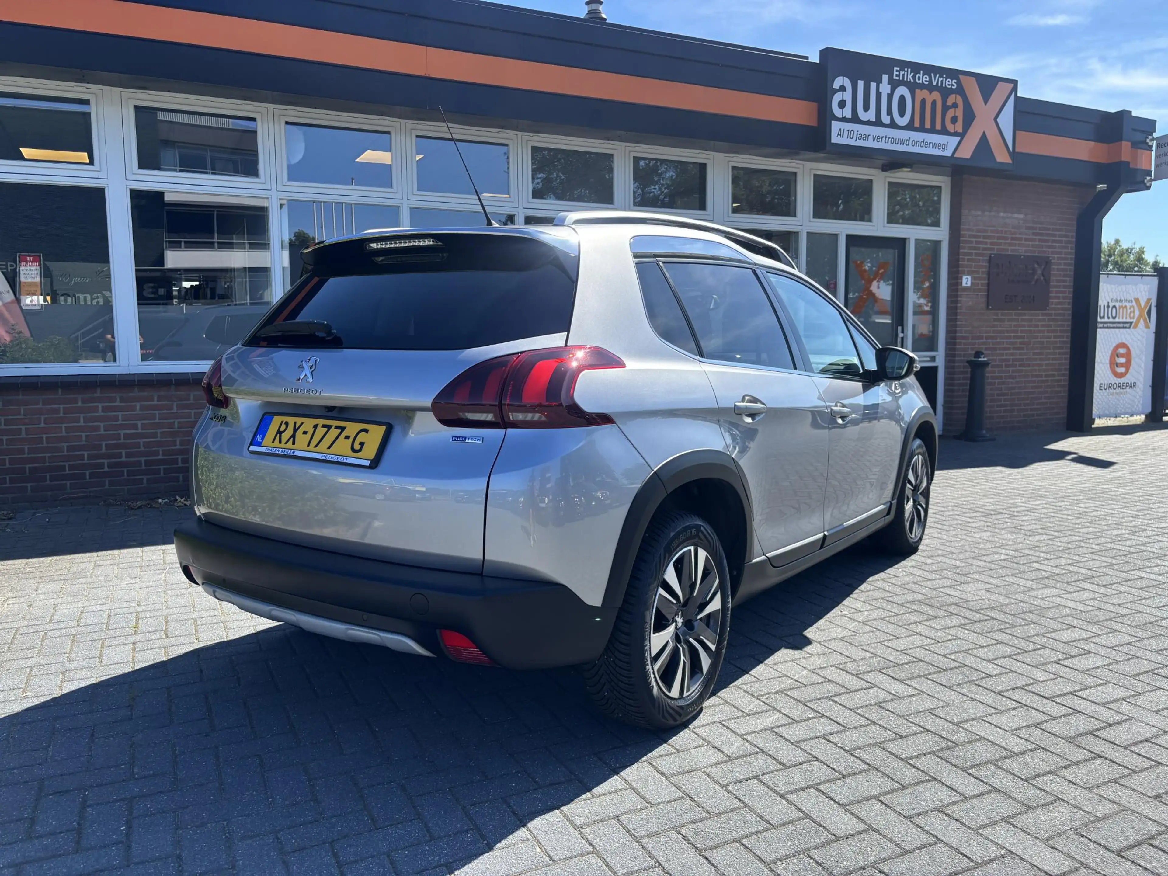 Peugeot 2008 1.2 PureTech Allure Panodak - Nieuwe APK - Dealer — photo 5