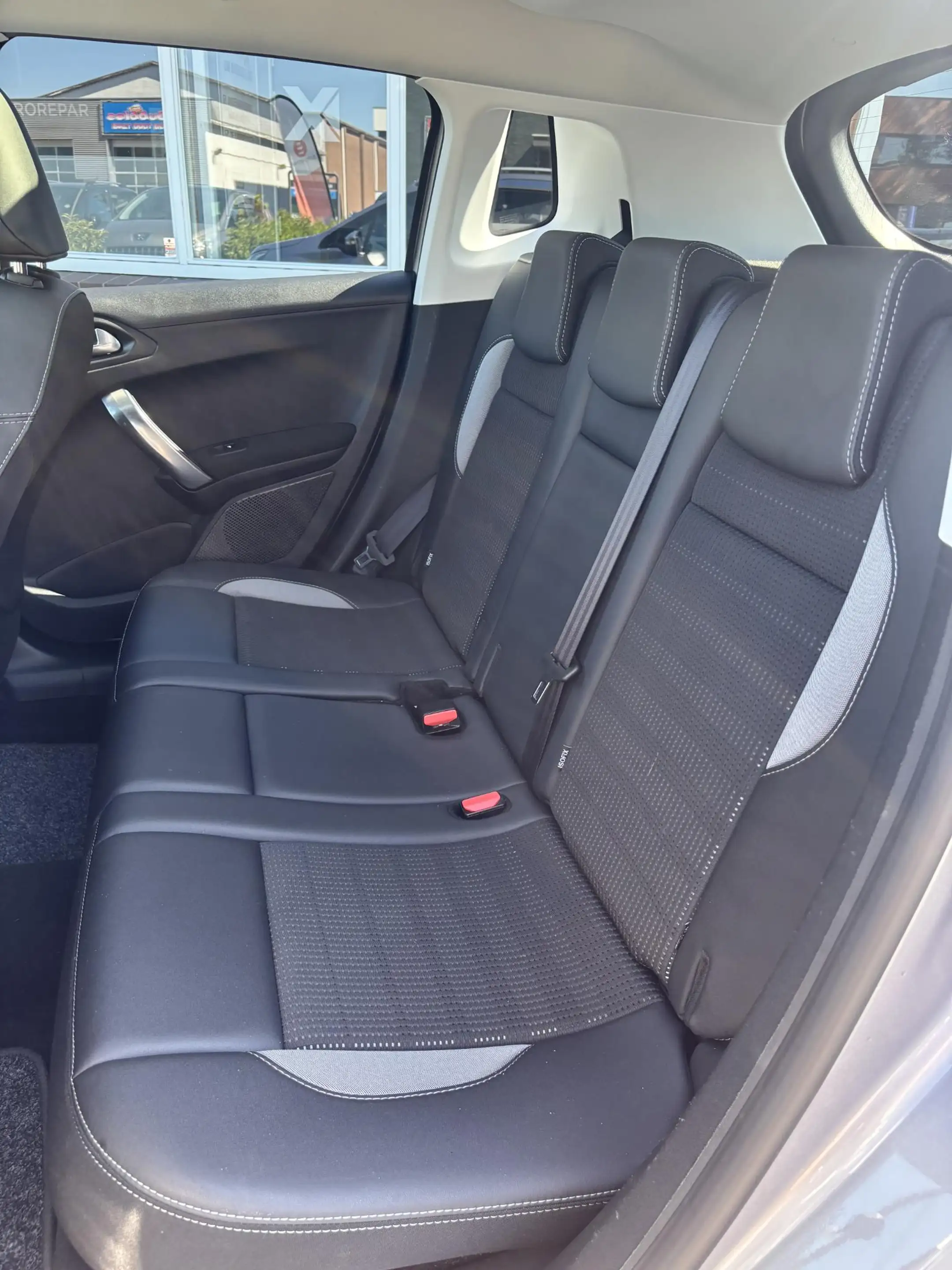 Peugeot 2008 1.2 PureTech Allure Panodak - Nieuwe APK - Dealer — photo 3