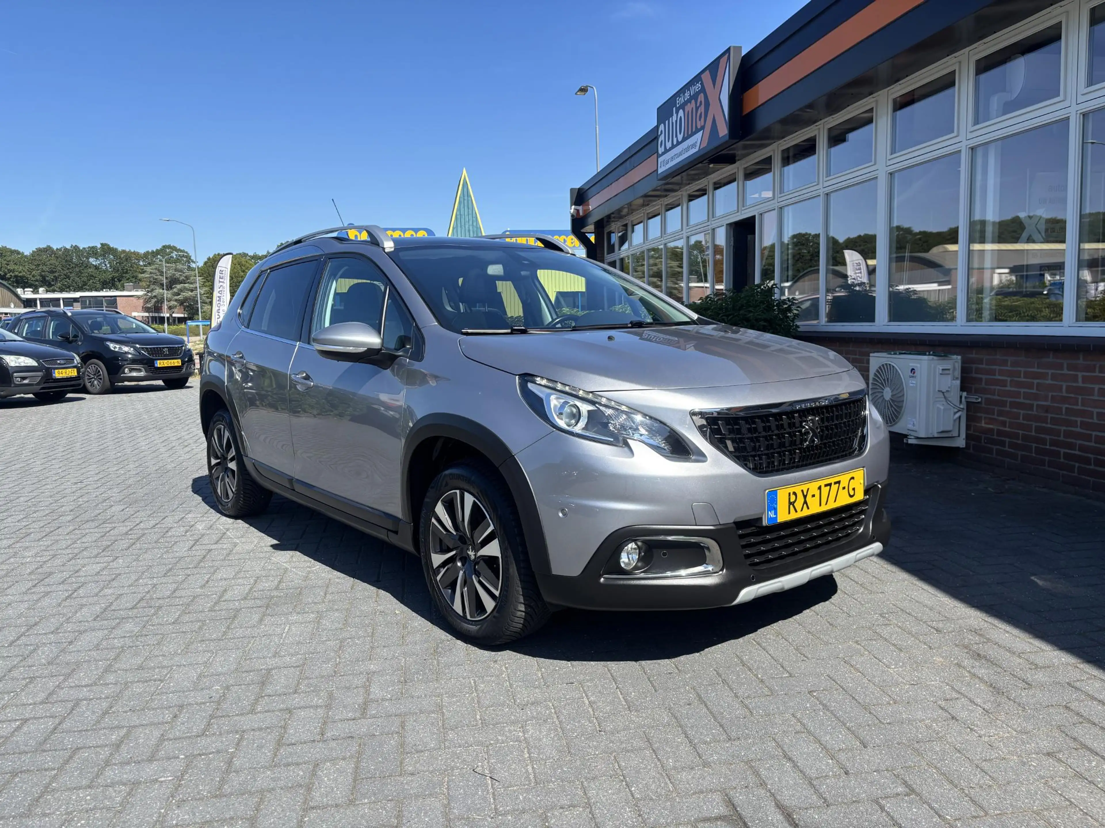 Peugeot 2008 1.2 PureTech Allure Panodak - Nieuwe APK - Dealer — photo 14