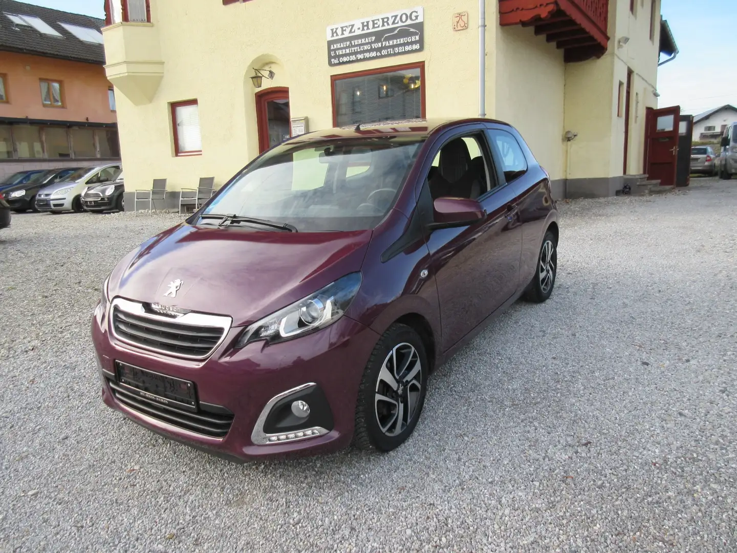 Peugeot 108 Allure Tempomat Alu Klimaautomatik Touchscreen Violett - 1