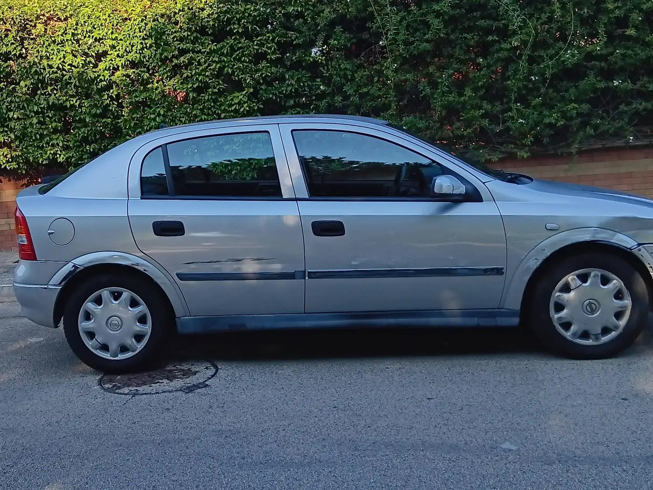 Opel Astra 5p 1.4i 16v Club, foto 4