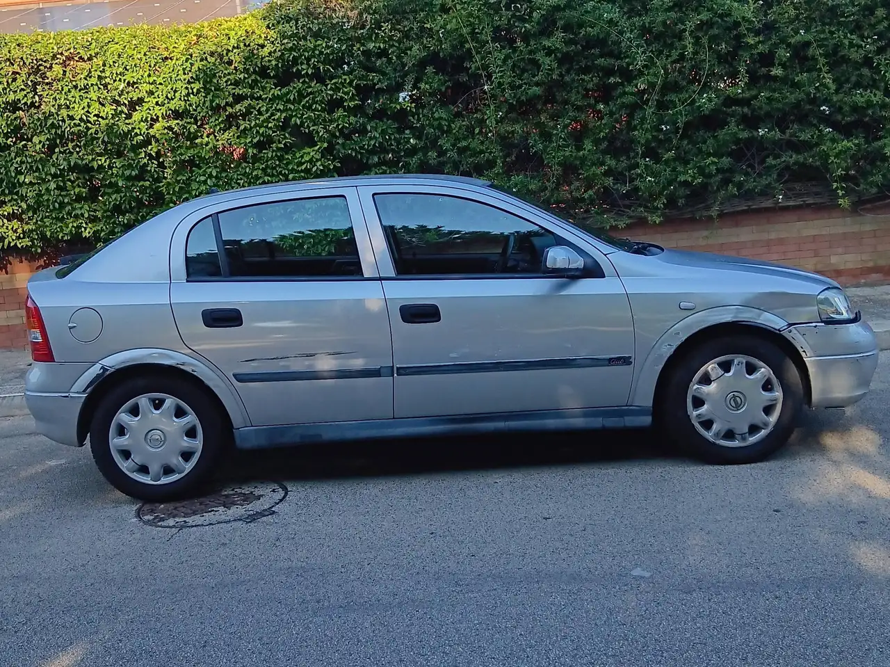 Opel Astra 5p 1.4i 16v Club, foto 3