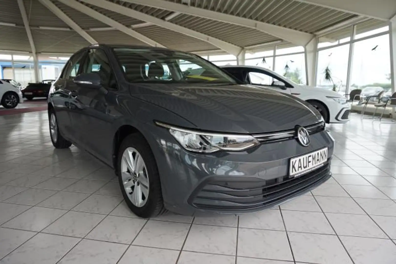 Volkswagen Golf GOLF 8 1,5 ETSI DSG LIFE NAVI SHZ PDC APP-CONNECT Gris - 2
