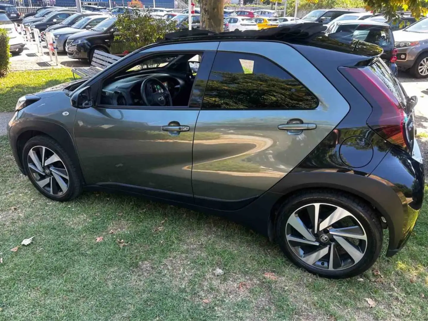 Toyota Aygo X 1.0 VVT-i 72 CV 5 porte Lounge Air S-CVT Verde - 2