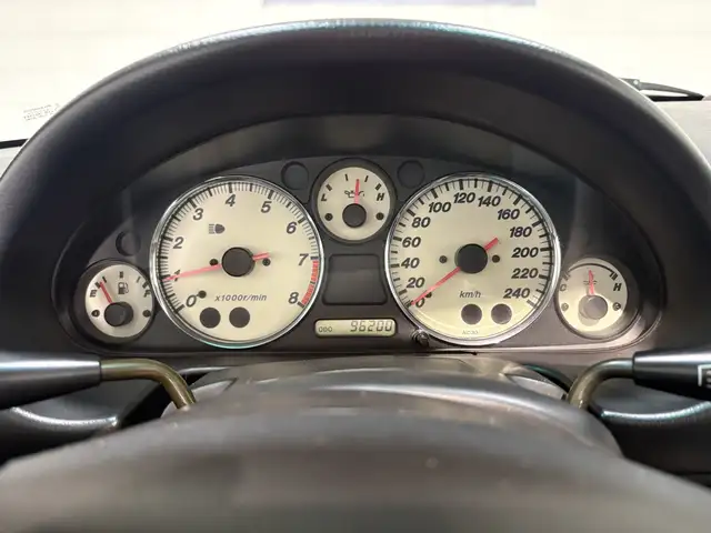 Mazda MX-5 view 13