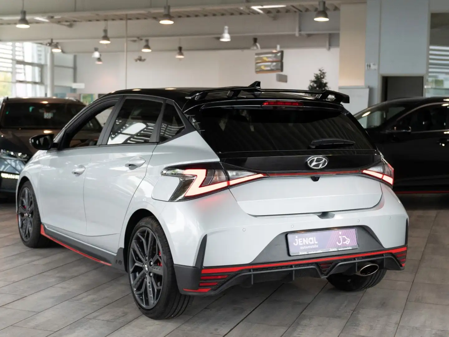 Hyundai i20 N Performance SITZHZG. V+H/LENKRADHZG./BOSE Silber - 2