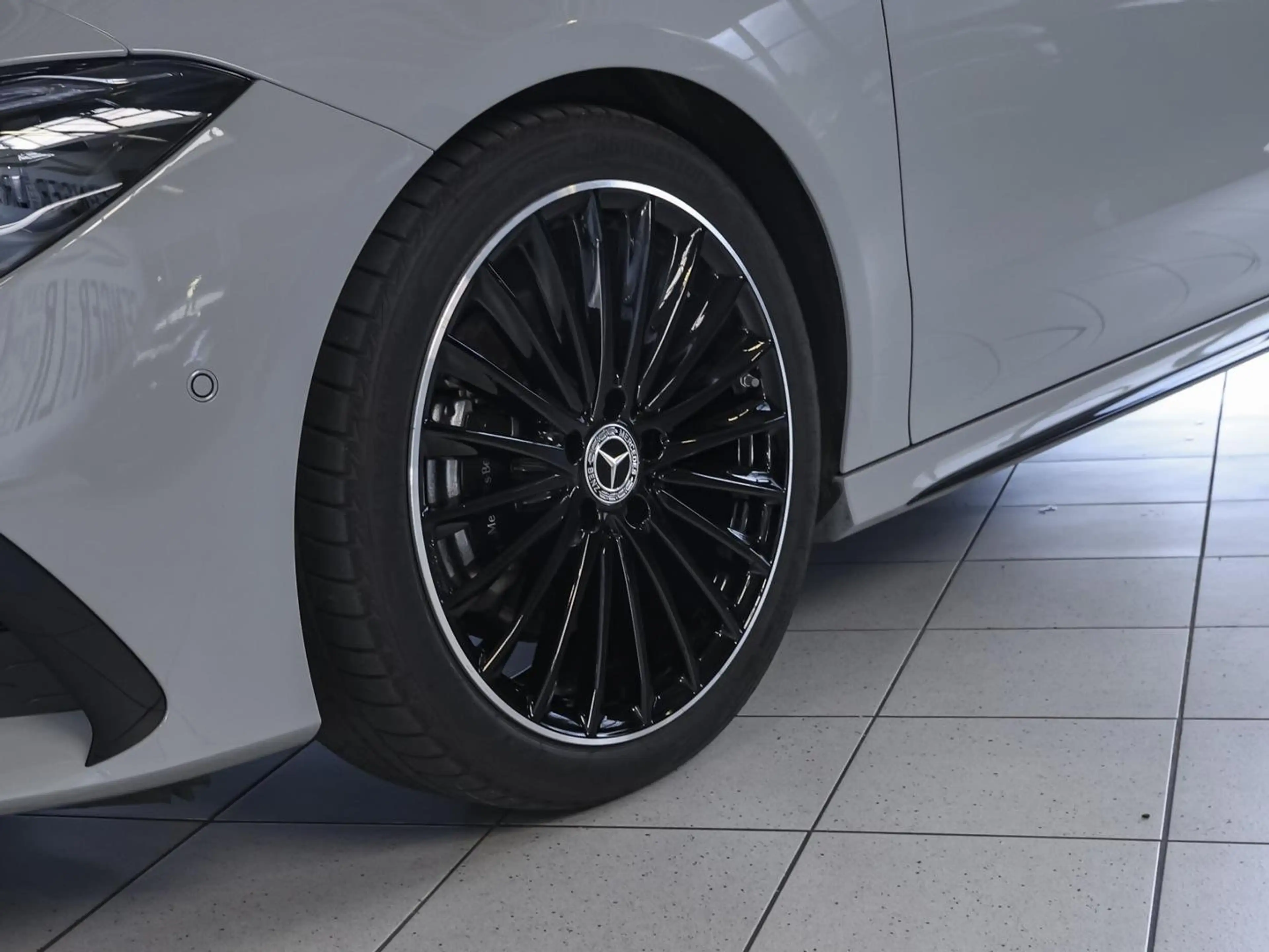 Mercedes-Benz CLA 200 AMG Edition Night Rückfahrkamera Ambient — photo 8
