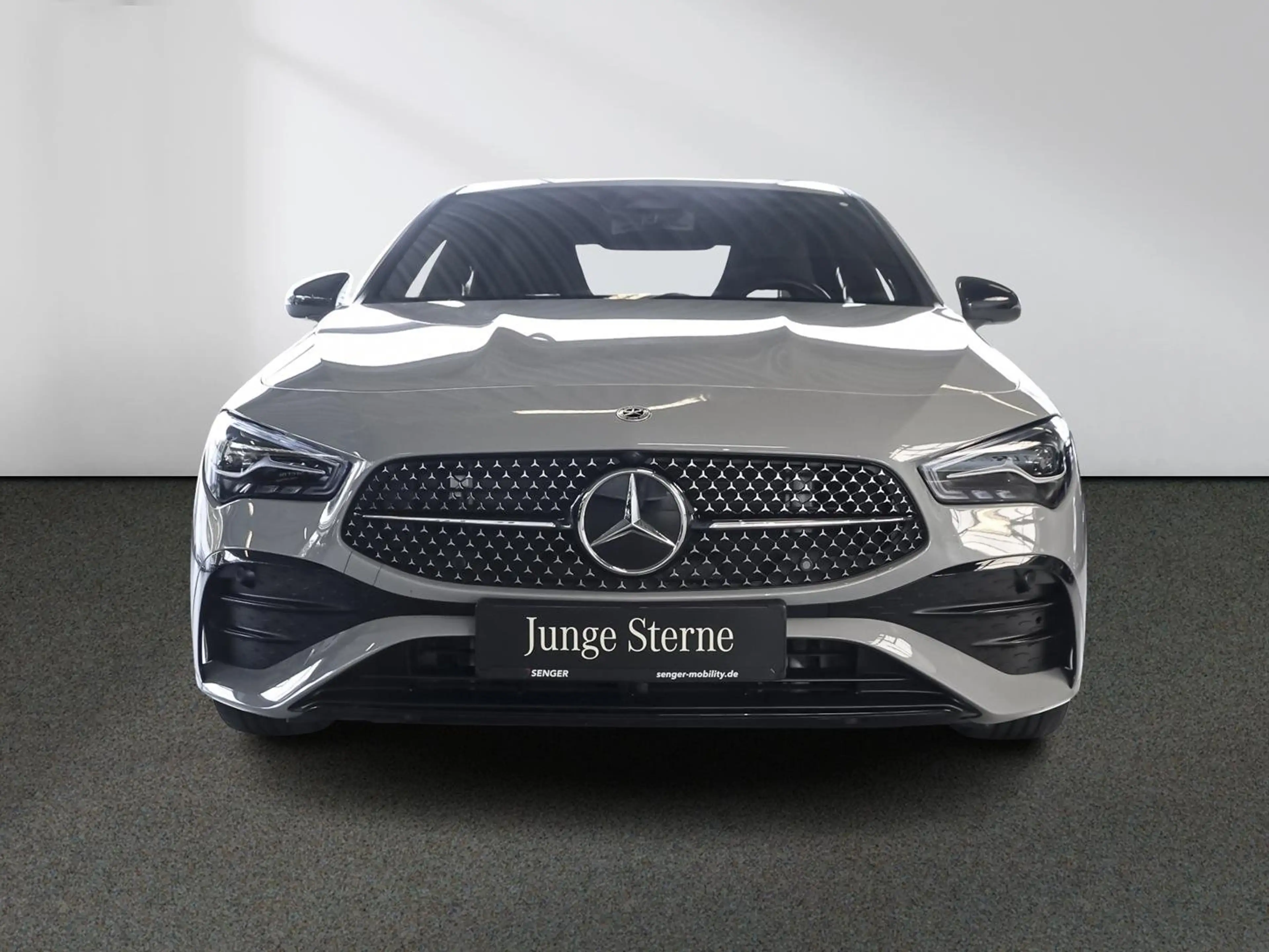 Mercedes-Benz CLA 200 AMG Edition Night Rückfahrkamera Ambient — photo 4