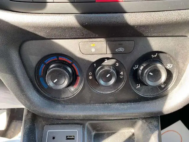Fiat Doblo view 13