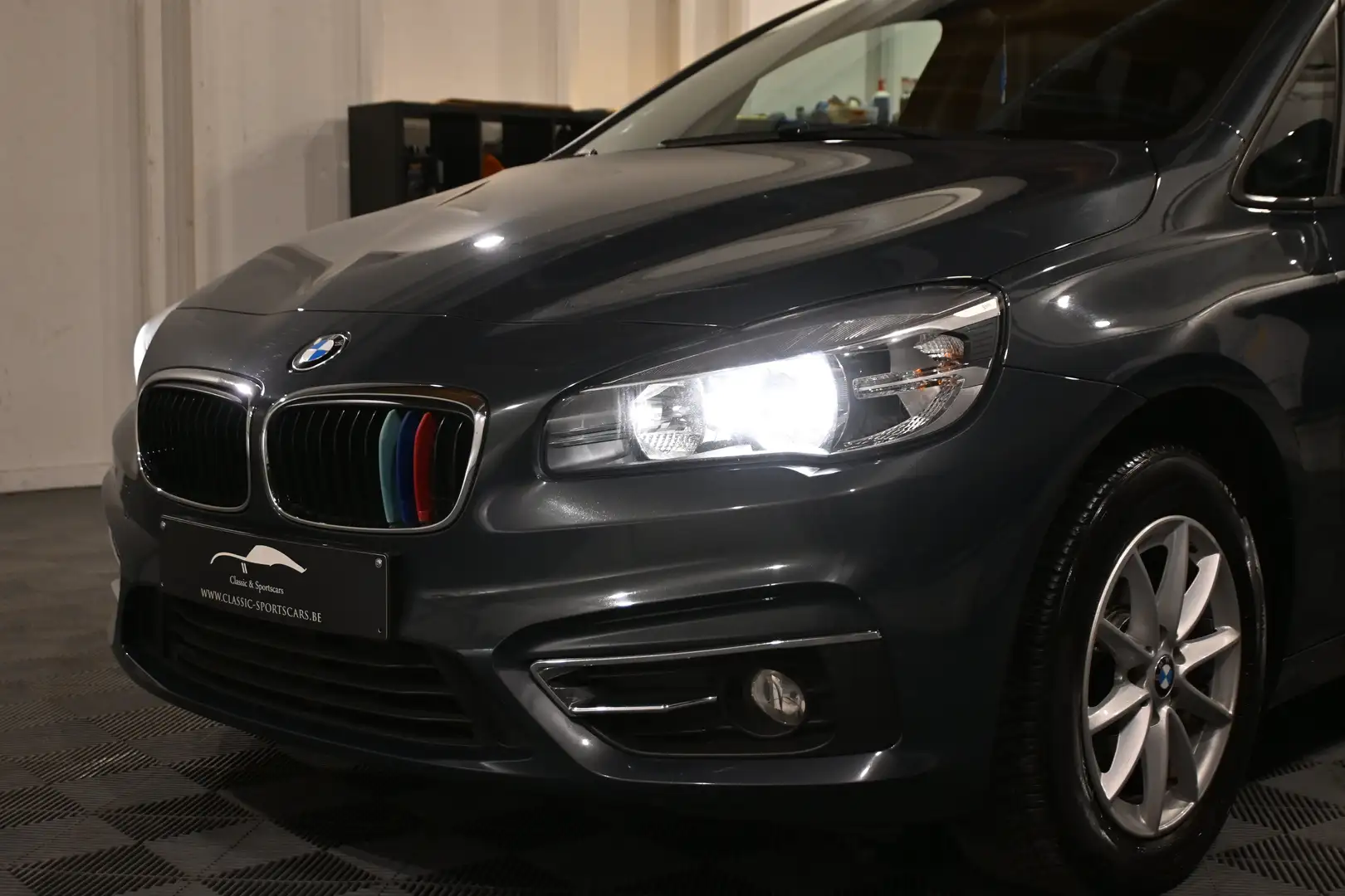 BMW 216 d GRAN TOURER / 7 SEATS / 7 PLAATS / GPS NAVI !! Grijs - 2