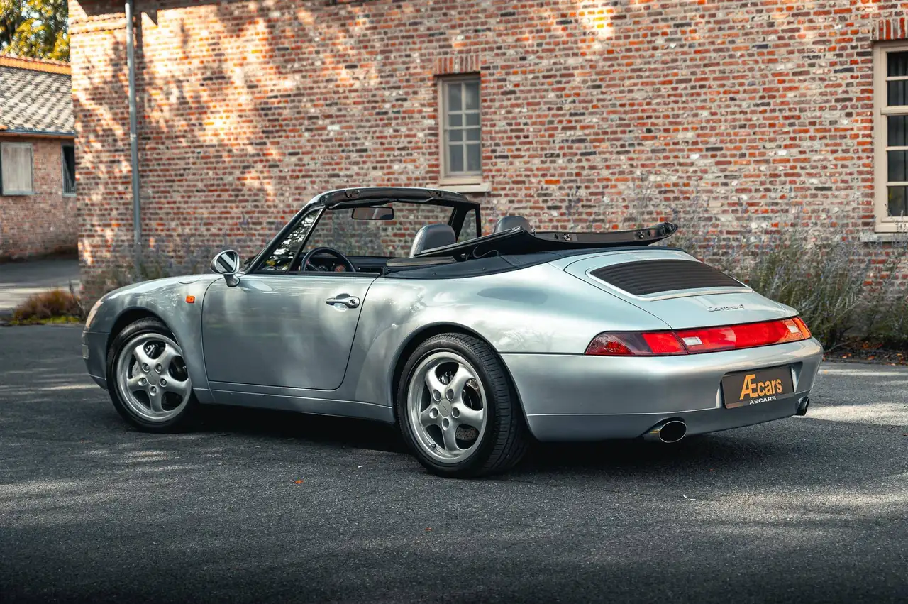 Porsche 993 911 CARRERA 4 CABRIOLET / FIRST PAINT / FULL SERVICE / TOP CONDITION / 3 OWNERS, foto 1