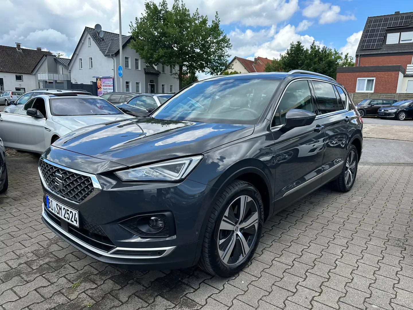SEAT Tarraco Xcellence 4Drive Navi-Led-Kamera-Abstand-Ahk- Grau - 1