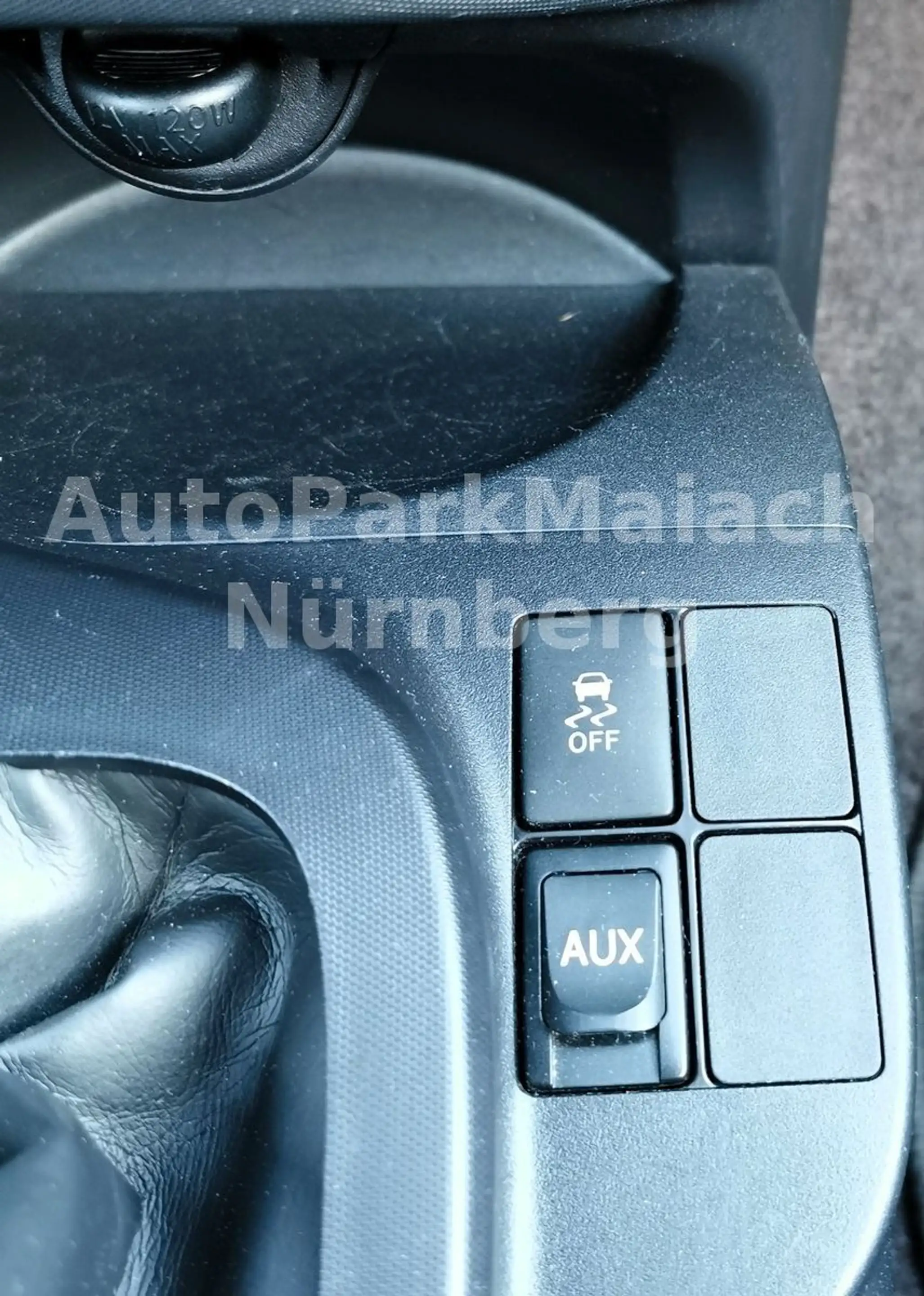 Toyota iQ iQ 4-Sitzer/Klima/Alu/2.Hd./Service/gepflegt — photo 12