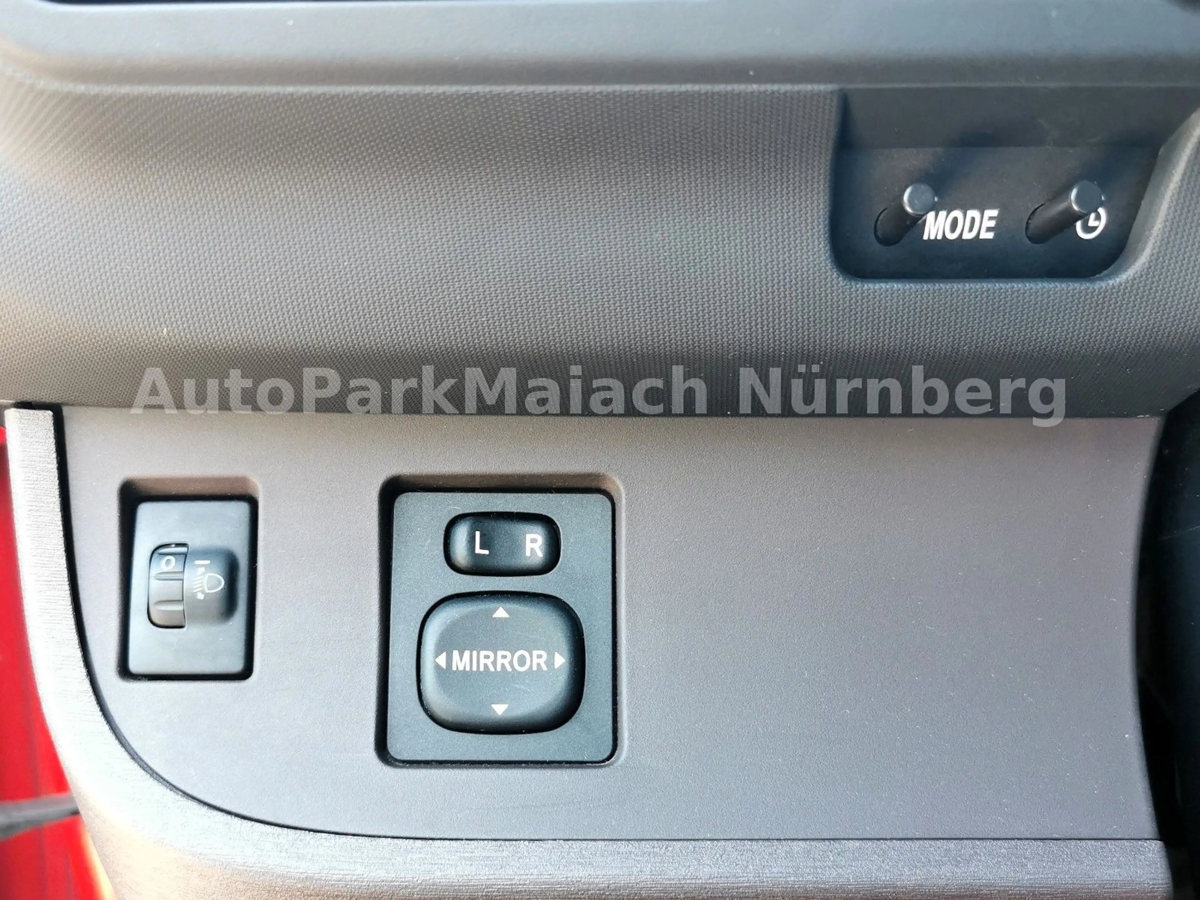 Toyota iQ iQ 4-Sitzer/Klima/Alu/2.Hd./Service/gepflegt — photo 9