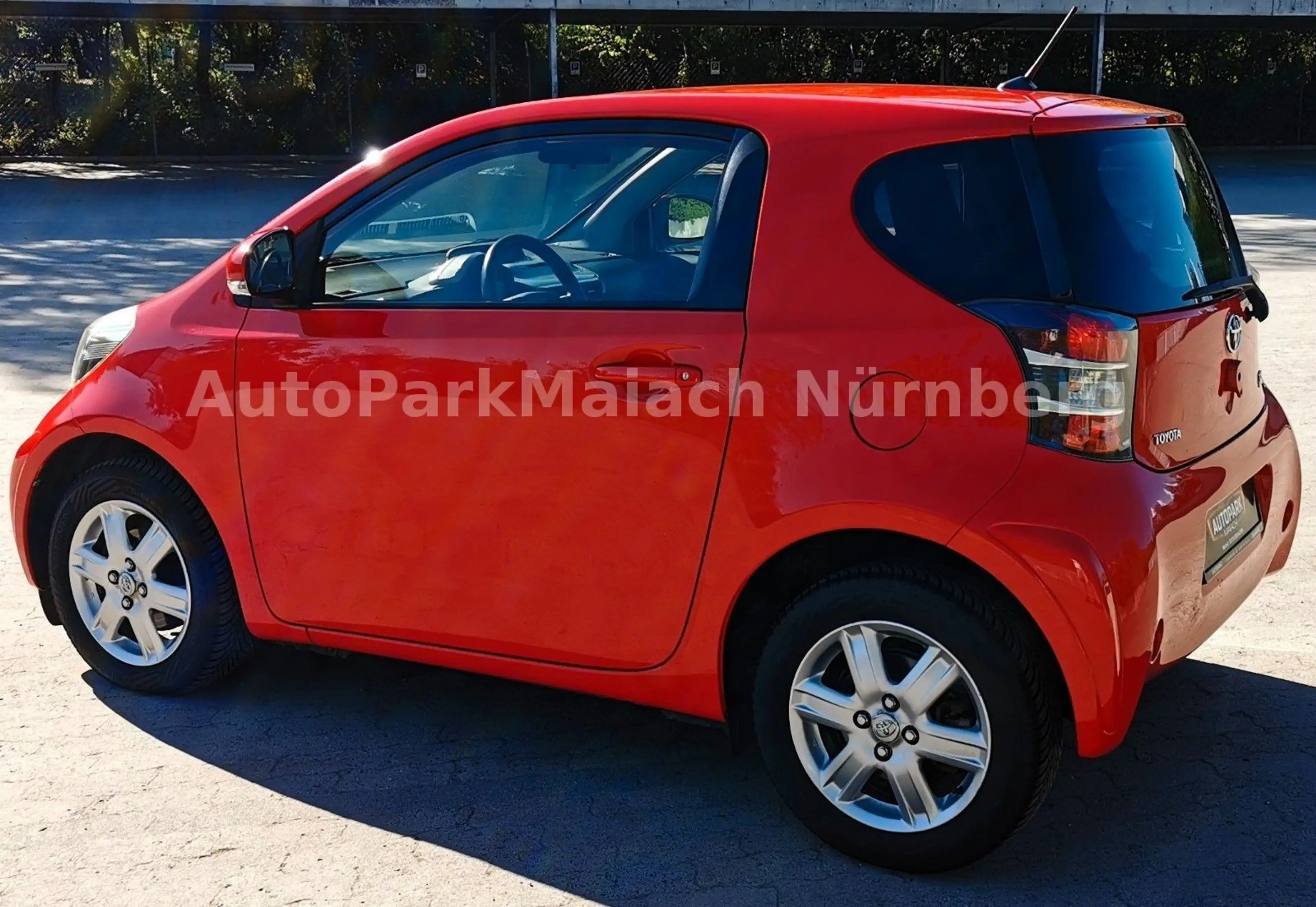 Toyota iQ iQ 4-Sitzer/Klima/Alu/2.Hd./Service/gepflegt — photo 6
