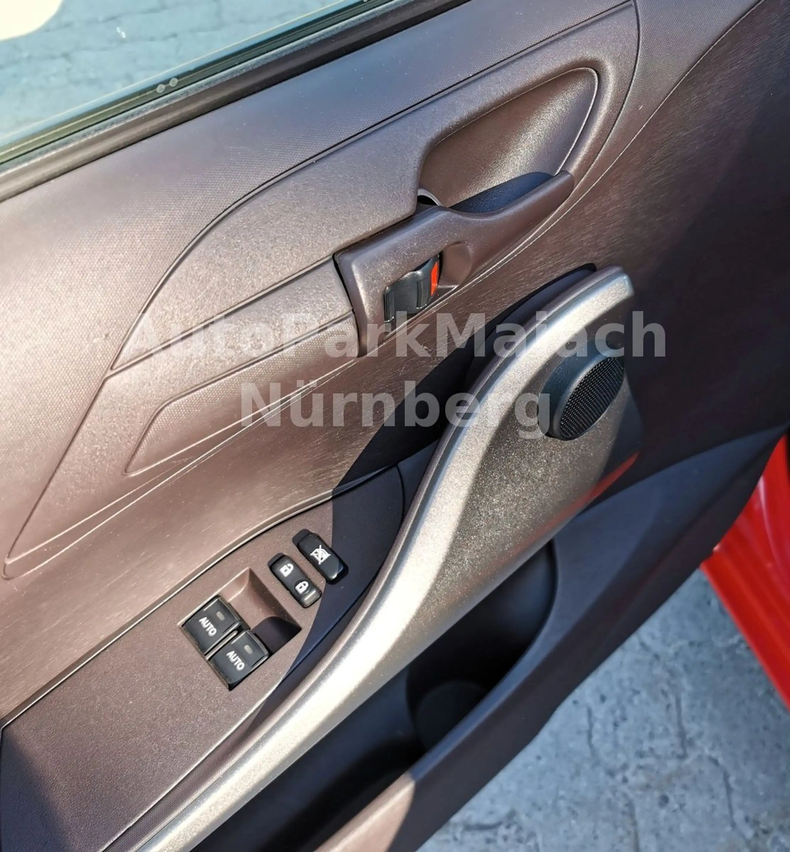 Toyota iQ iQ 4-Sitzer/Klima/Alu/2.Hd./Service/gepflegt — photo 8
