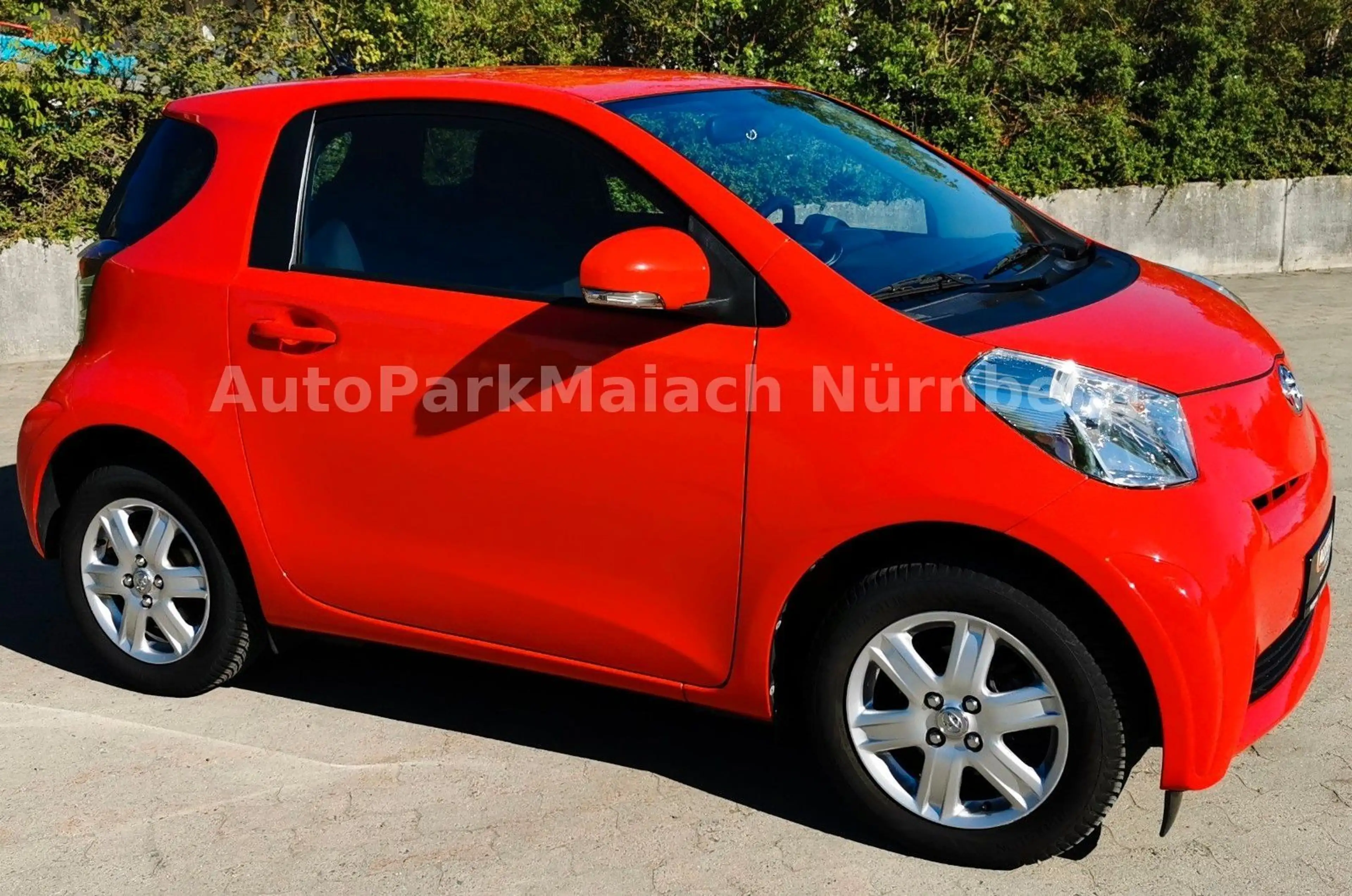 Toyota iQ iQ 4-Sitzer/Klima/Alu/2.Hd./Service/gepflegt — photo 3