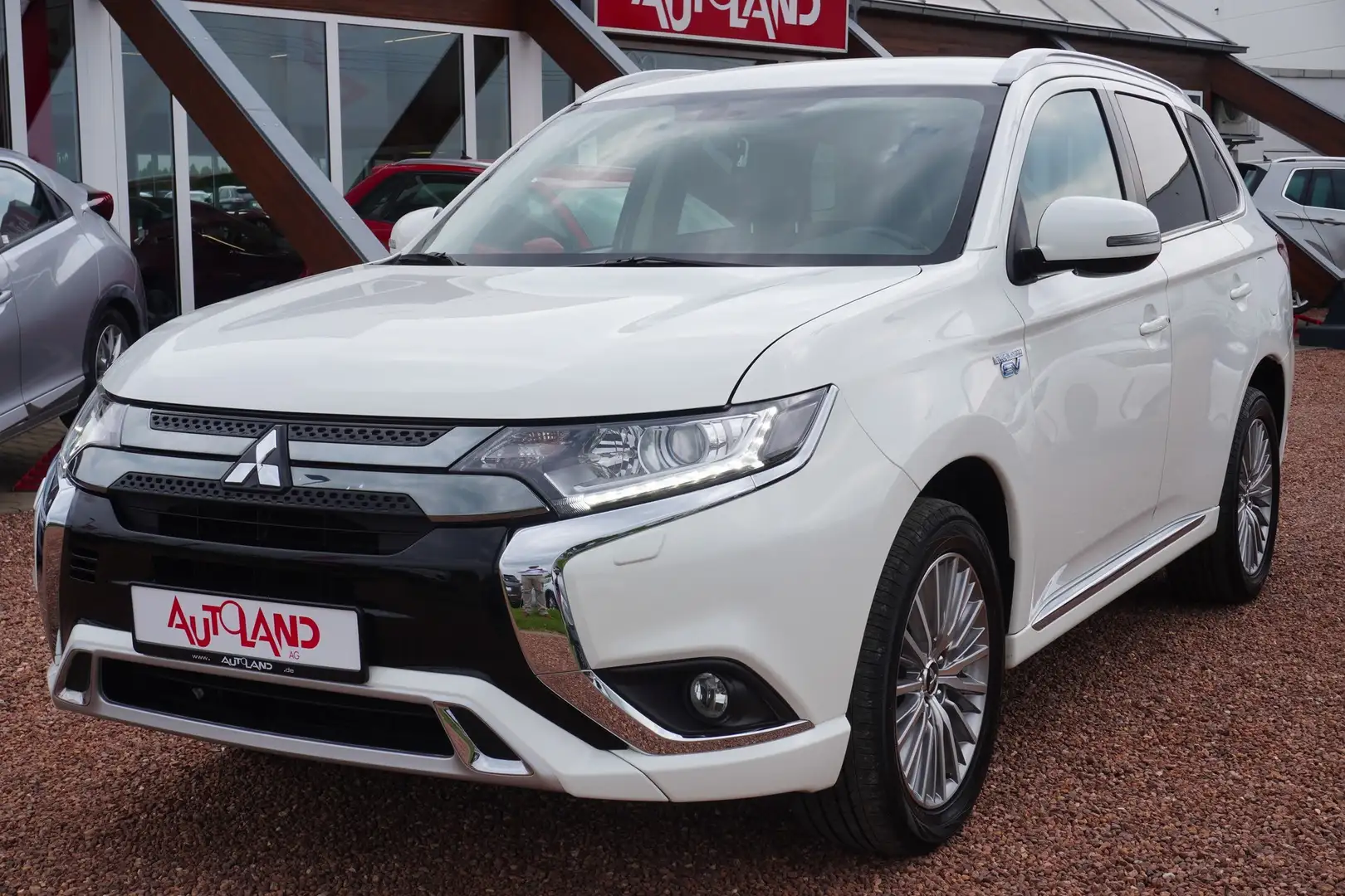 Mitsubishi Outlander 2.4 PHEV Plus Spirit 4WD LED AHK 360° Blanc - 2