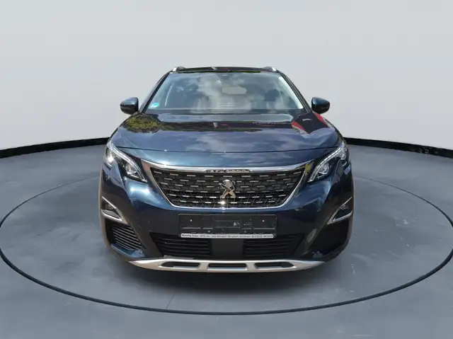 Peugeot 5008 view 4