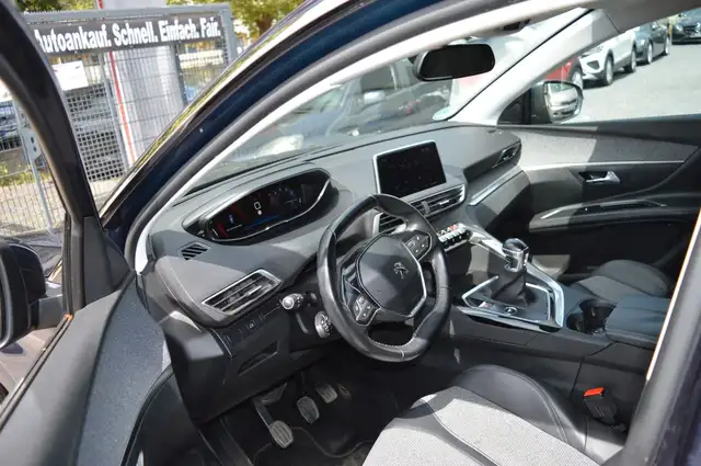 Peugeot 5008 view 9