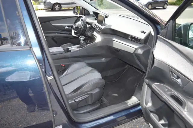 Peugeot 5008 view 13