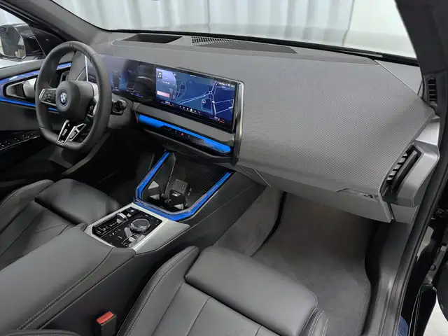 BMW X3 view 8