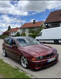 523i