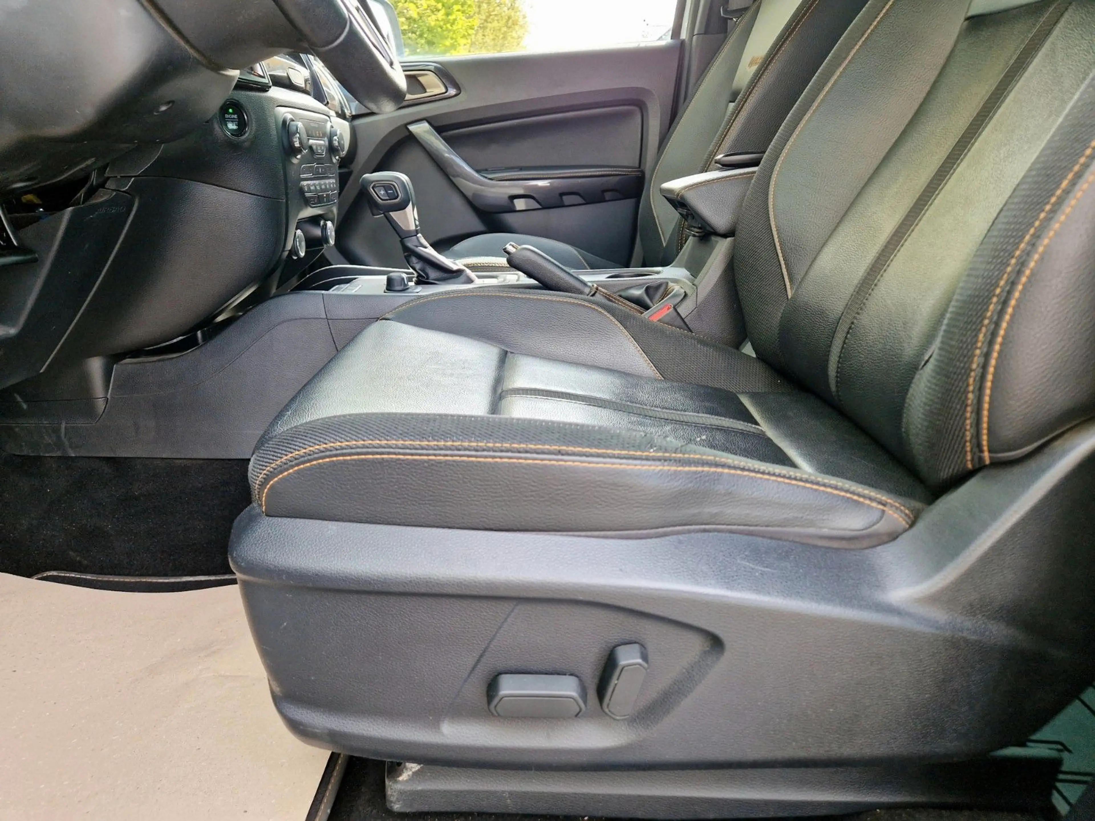 Ford Ranger Wildtrak 4x4 DoKa +AHK+LED+KAMERA+ — photo 11