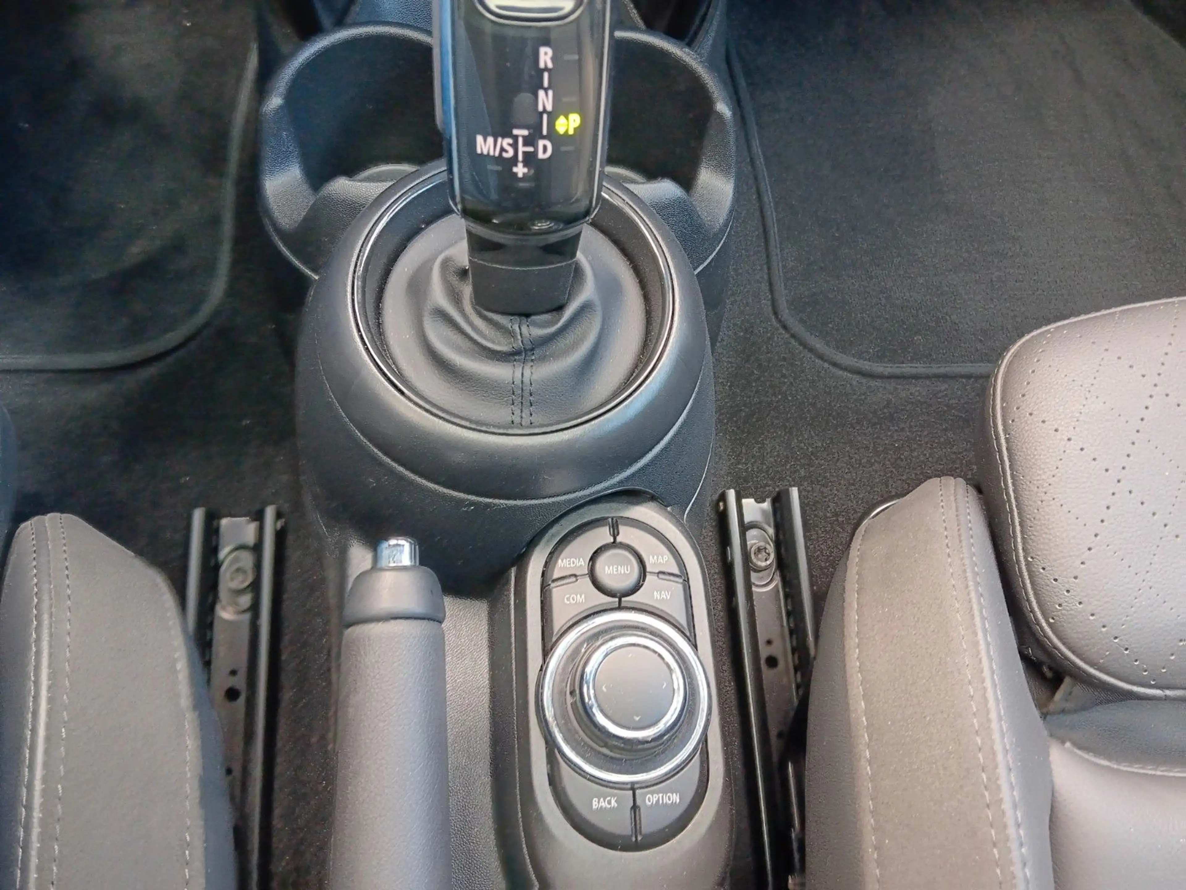MINI Cooper S Mini 5-trg. Classic Trim Navi LED Klima — photo 13