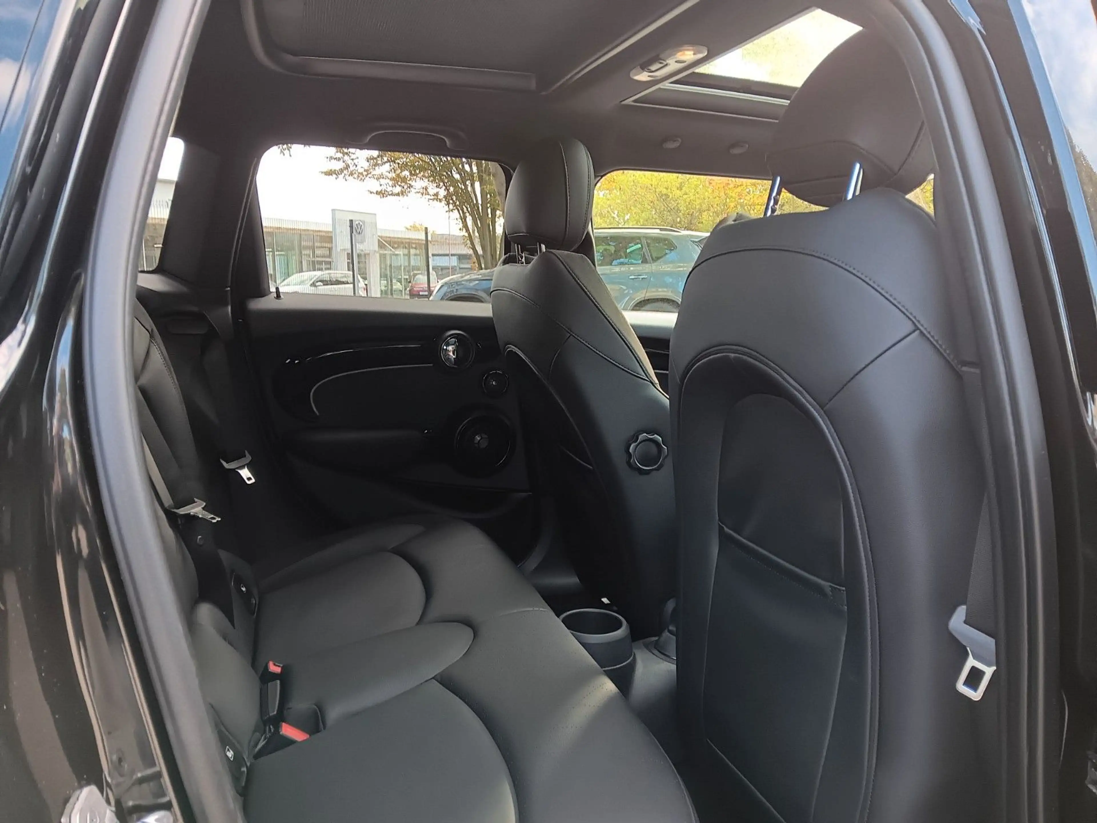 MINI Cooper S Mini 5-trg. Classic Trim Navi LED Klima — photo 7