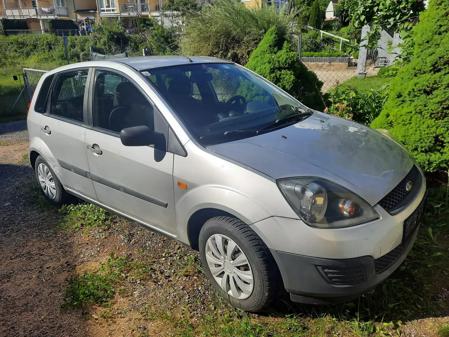 Ford Fiesta Fiesta Ambiente+ 1,4 TDCi Ambiente+ Silber - 1