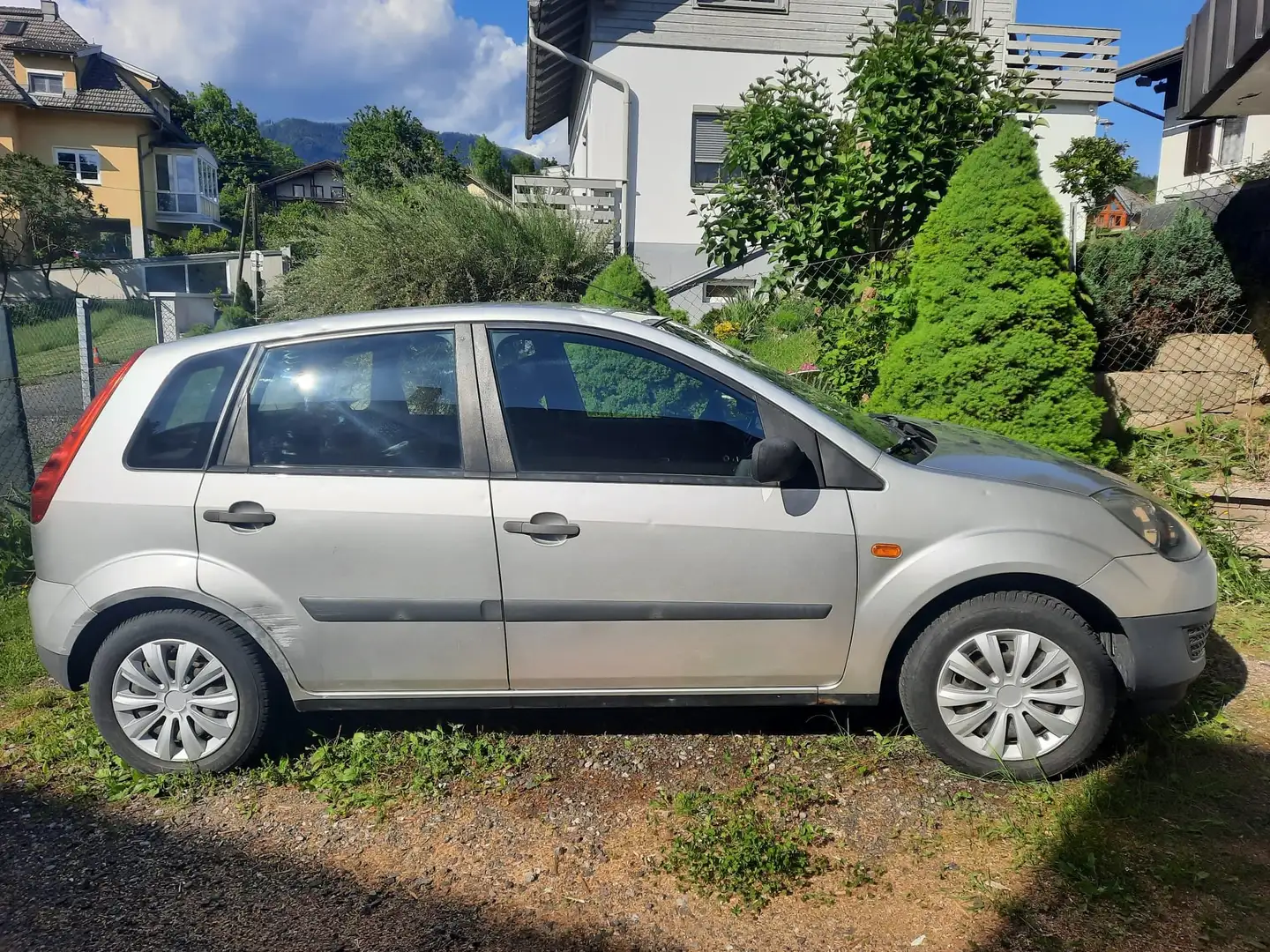 Ford Fiesta Fiesta Ambiente+ 1,4 TDCi Ambiente+ Silber - 2