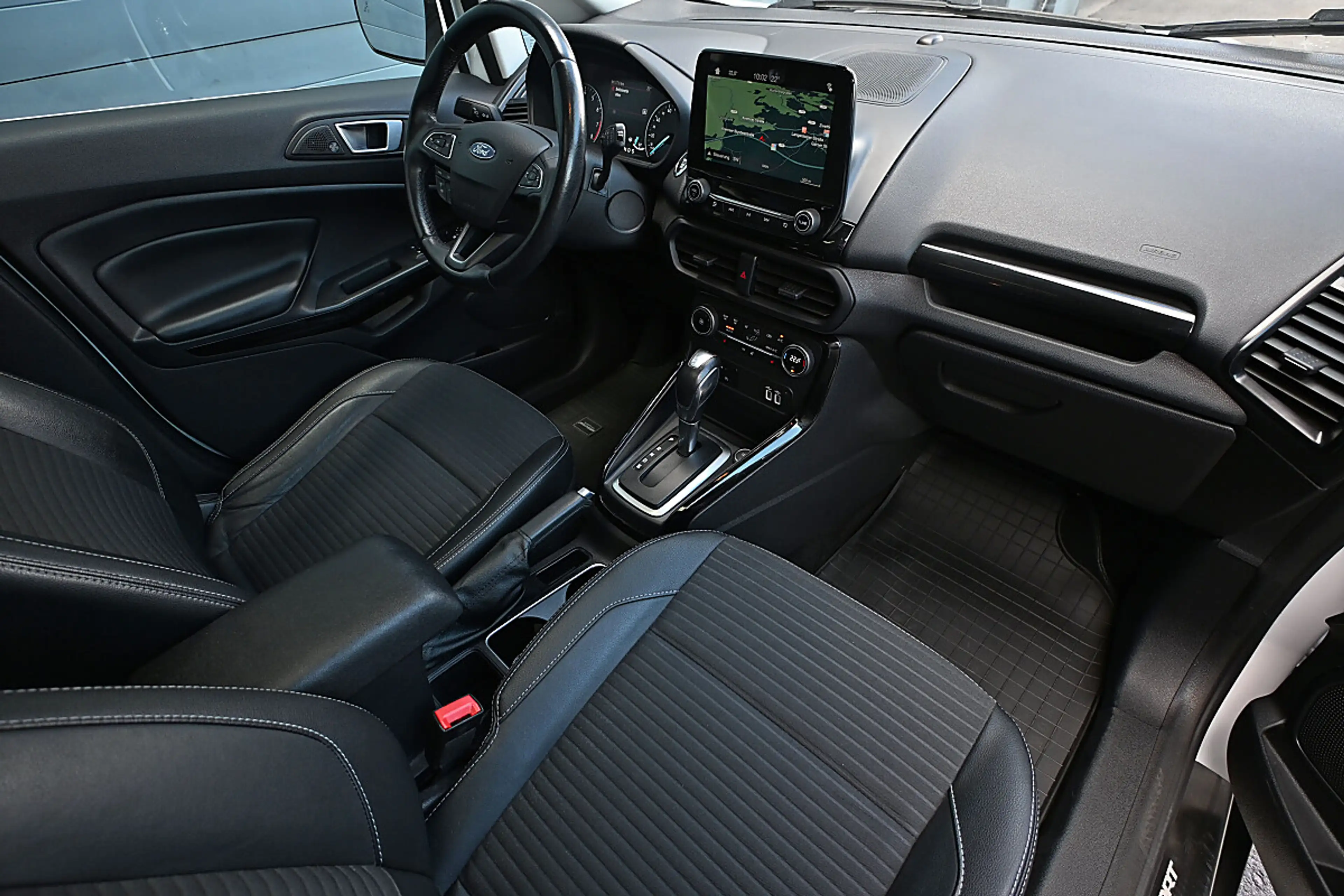 Ford EcoSport 1,0 EcoBoost Titanium Aut. Navi, Xenon, Panoram... — photo 5