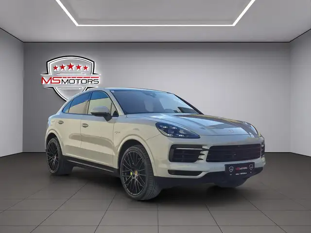 Porsche Cayenne E-Hybrid*HEAD UP*360 KAMERA*PANO*S CHRONO*BOSE* Ansicht 3