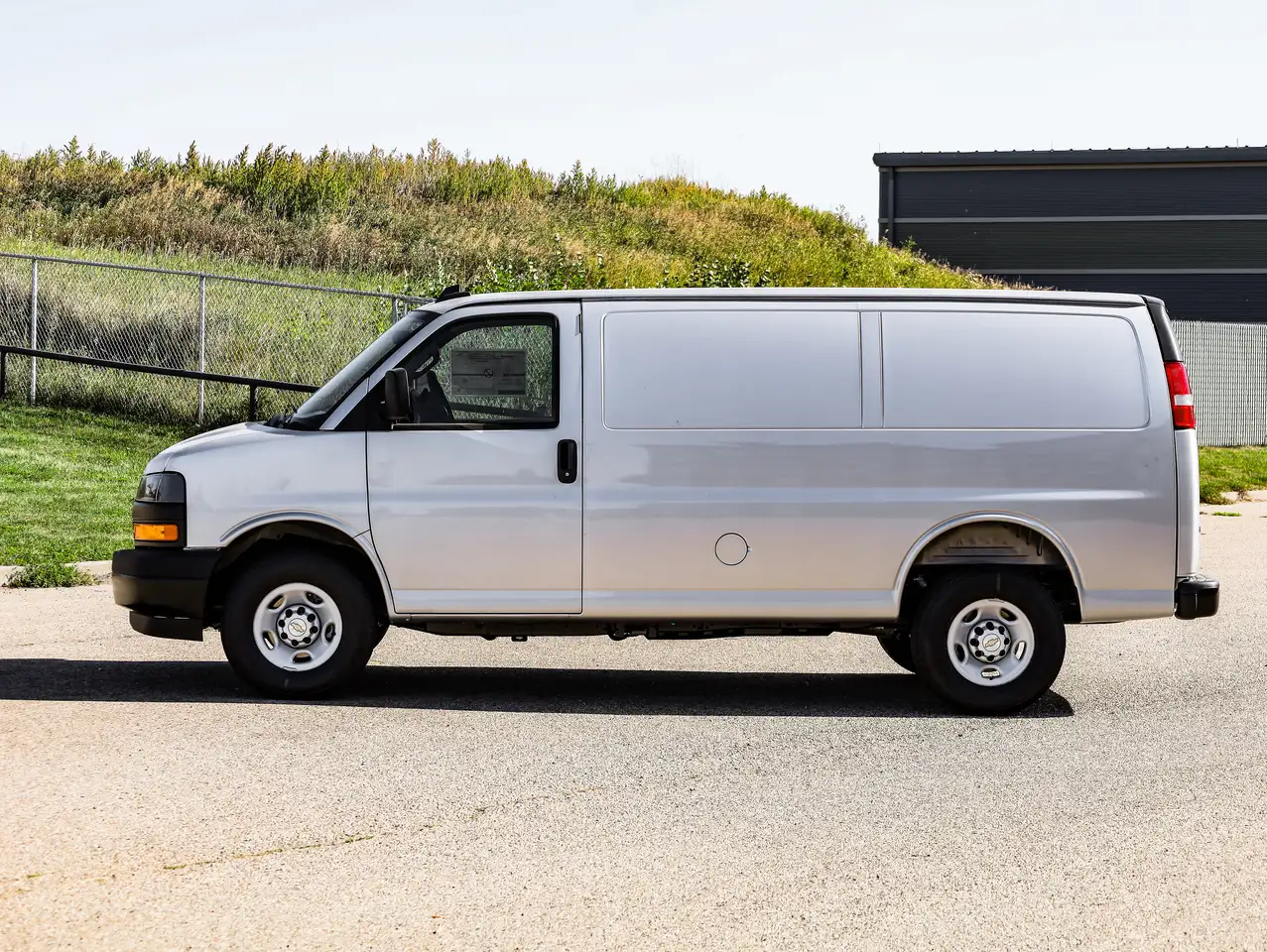 Chevrolet Express 2500 снимка Chevrolet Express 2500
