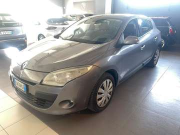 Megane III 2010 1.5 dci Luxe 110cv