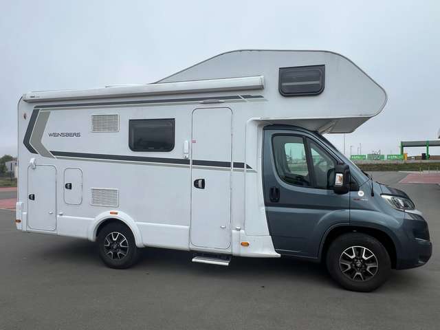 Caravans-Wohnm Weinsberg Alkoven