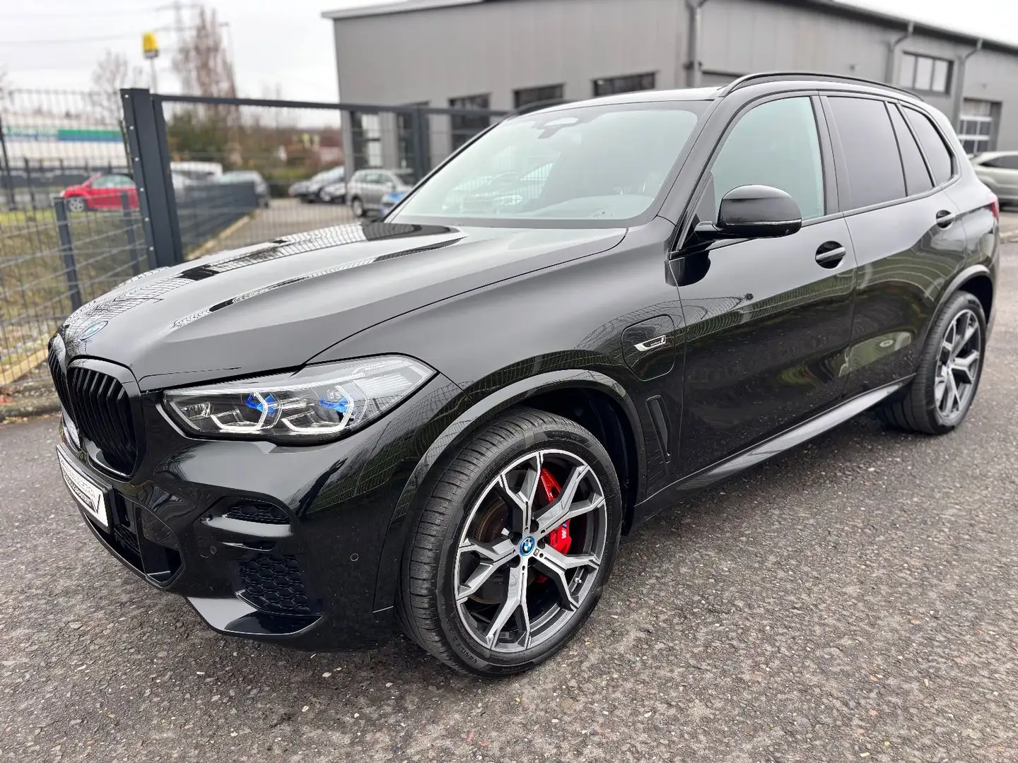 BMW X5 45e M-Sport Pro Laser/B&W/AIR/Panorama/AHK Noir - 1