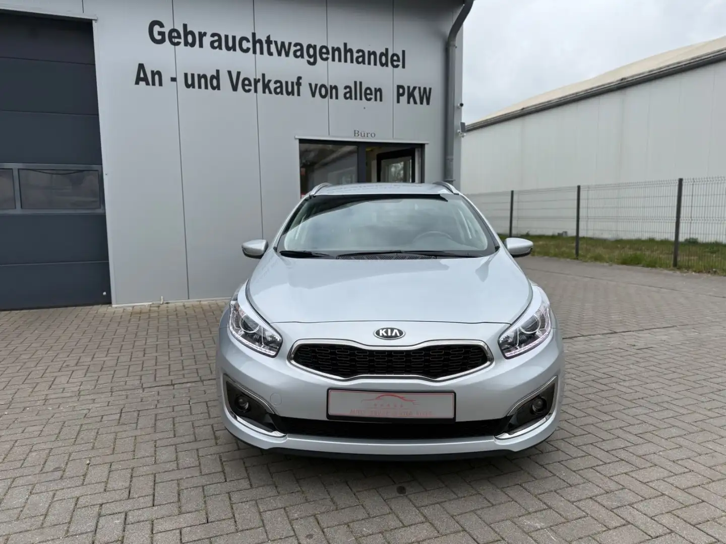 Kia Ceed SW / cee'd SW Dream team*LED*NAVI*SHZ*RFK Silber - 2