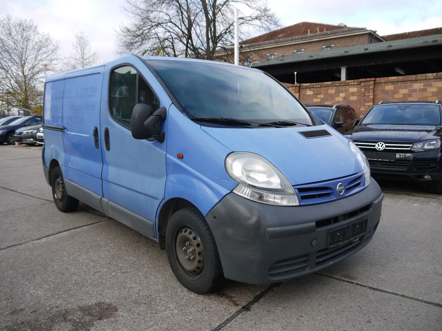 Renault Trafic / Nissan Primastar Blau - 1