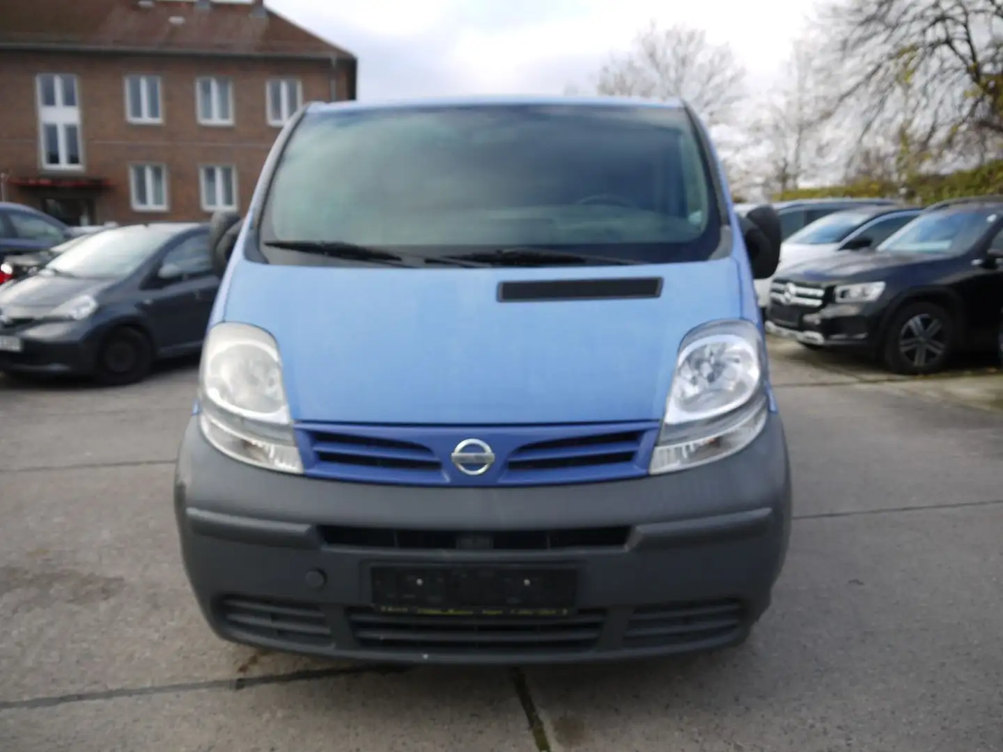 Renault Trafic / Nissan Primastar Blau - 2