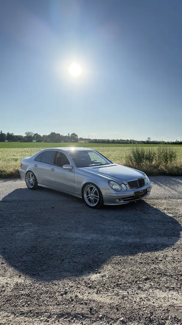 Mercedes-Benz E 400 CDI V8 Argintiu - 1