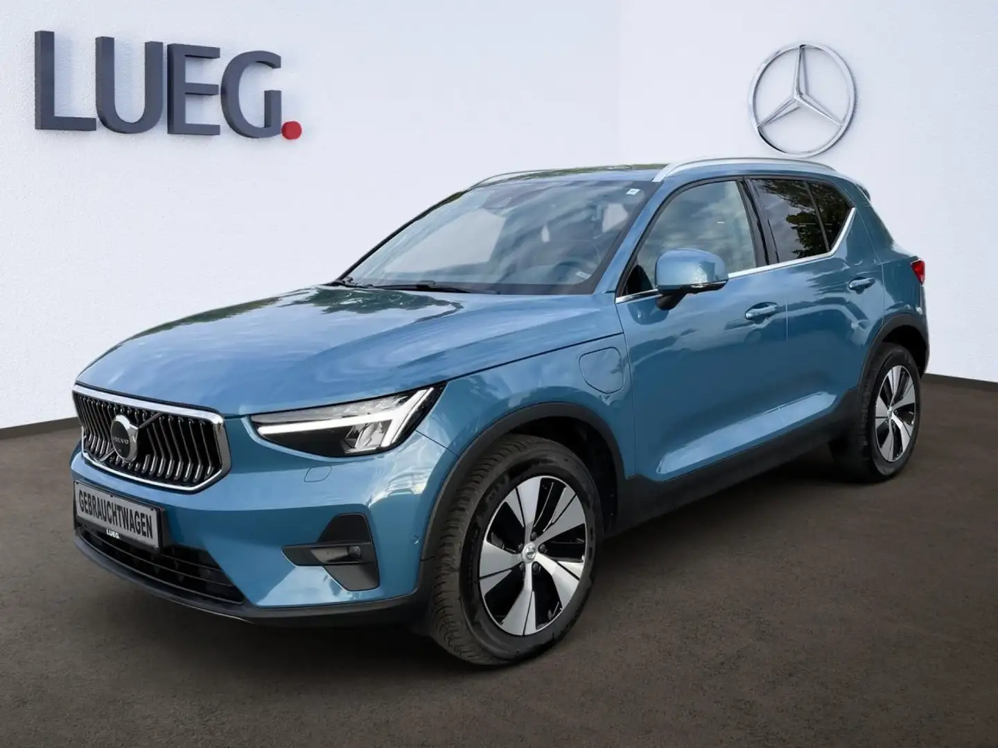 Volvo XC40 XC 40 T4 2WD Plus Bright Plug-In NAVI+LED+KAMERA Blau - 2