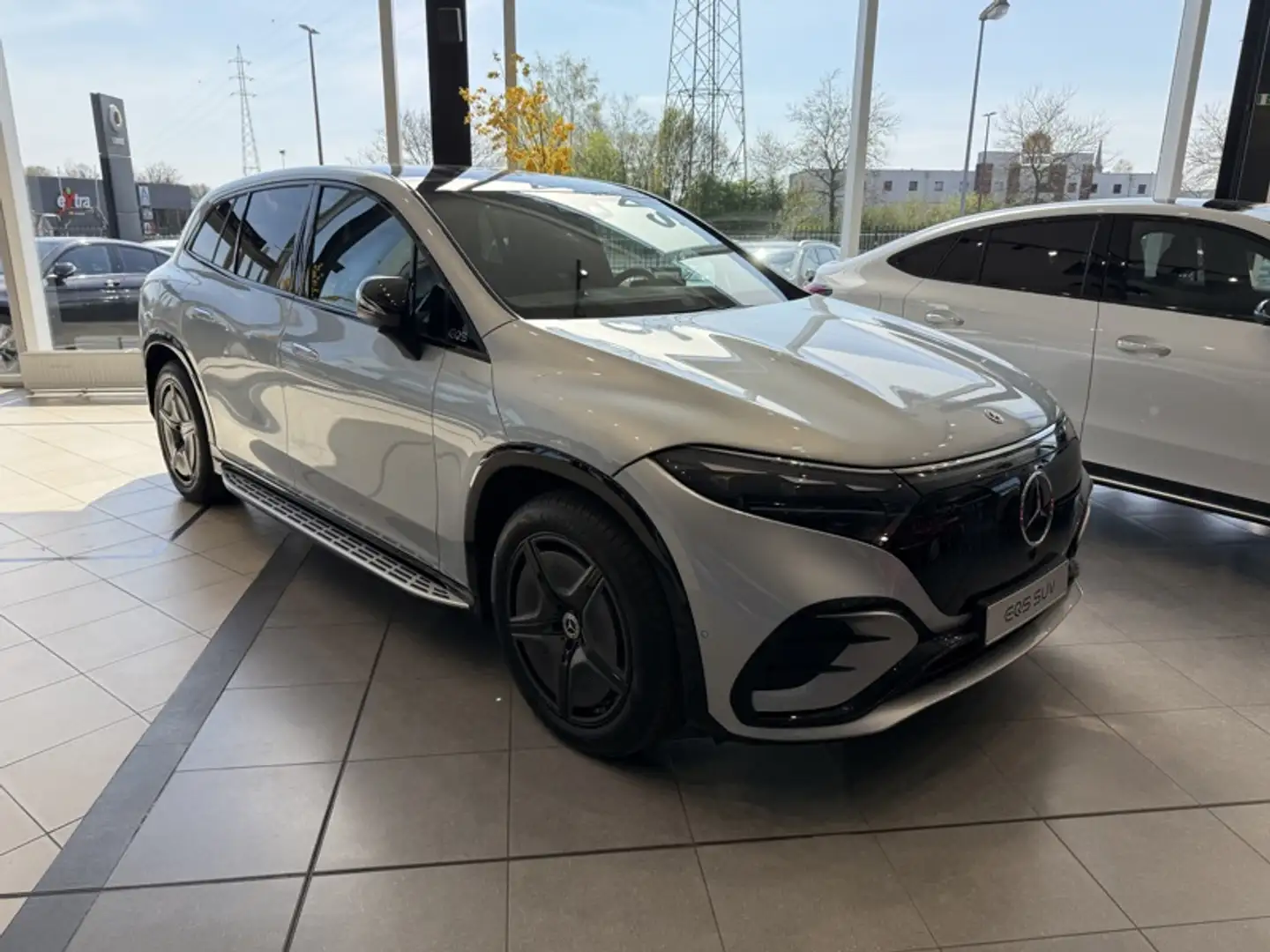 Mercedes-Benz EQS SUV SUV 450 4MATIC Classe SUV/197 Stříbrná - 1