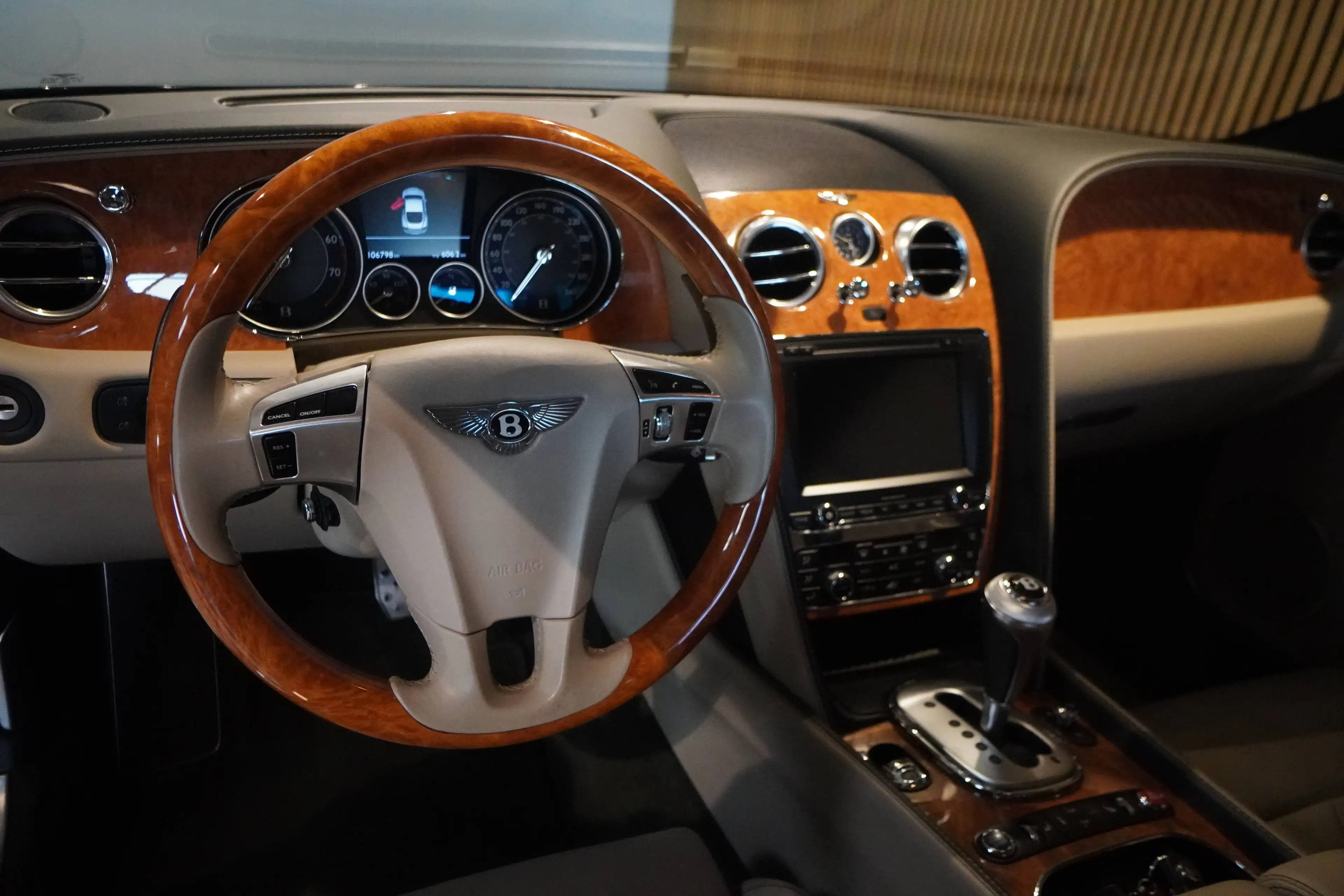 Bentley Continental Continental GT W12 — photo 7