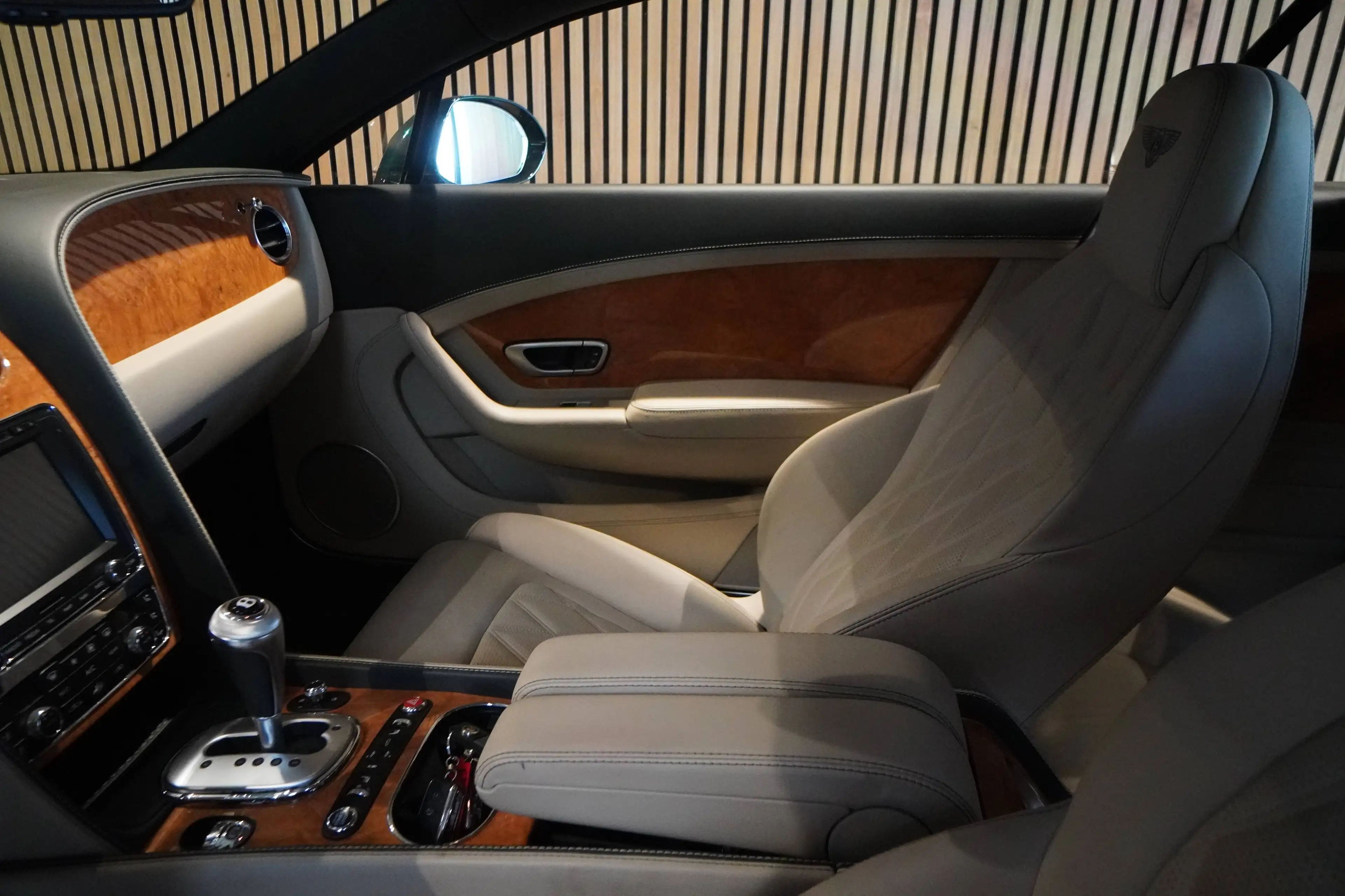 Bentley Continental Continental GT W12 — photo 8