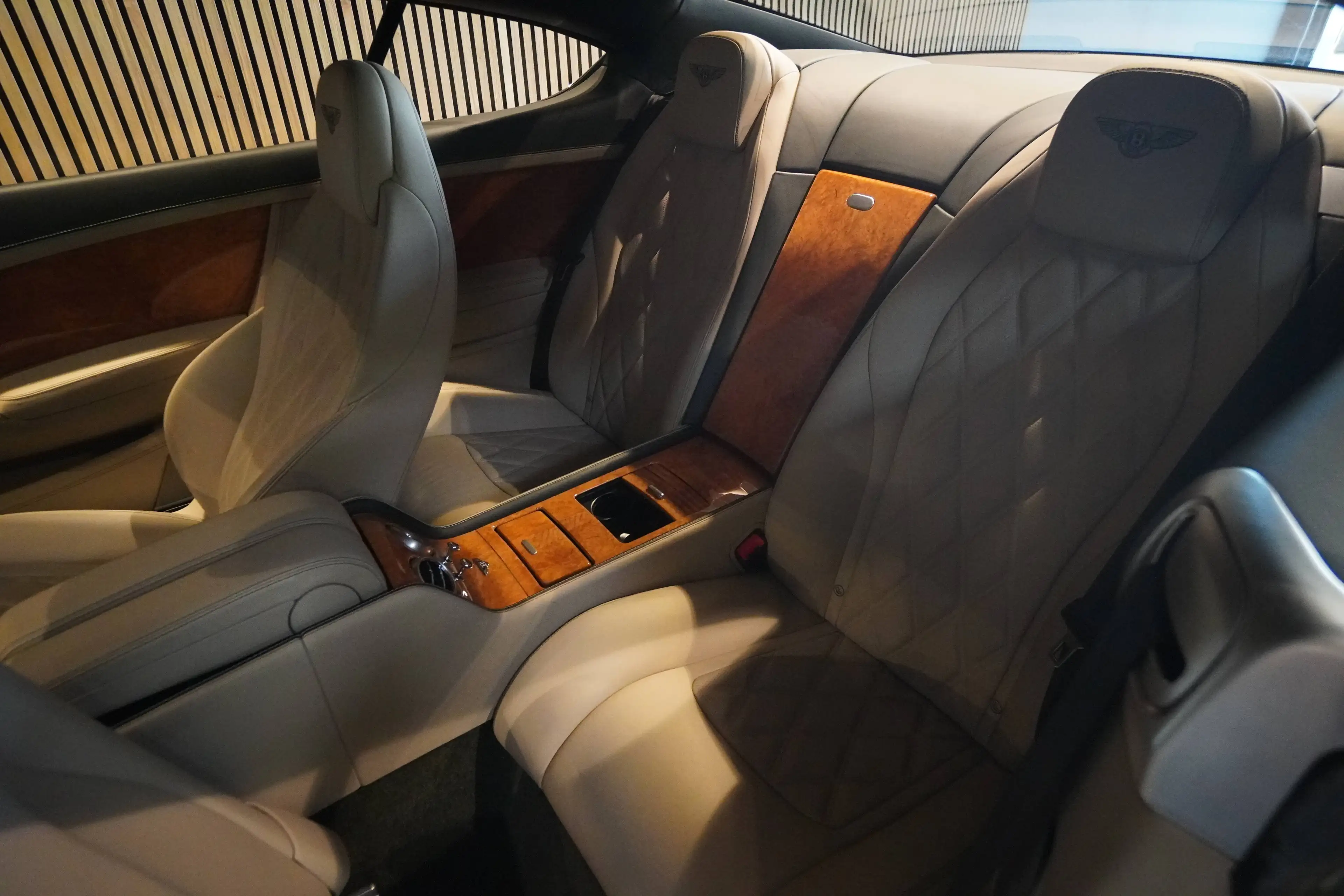 Bentley Continental Continental GT W12 — photo 10