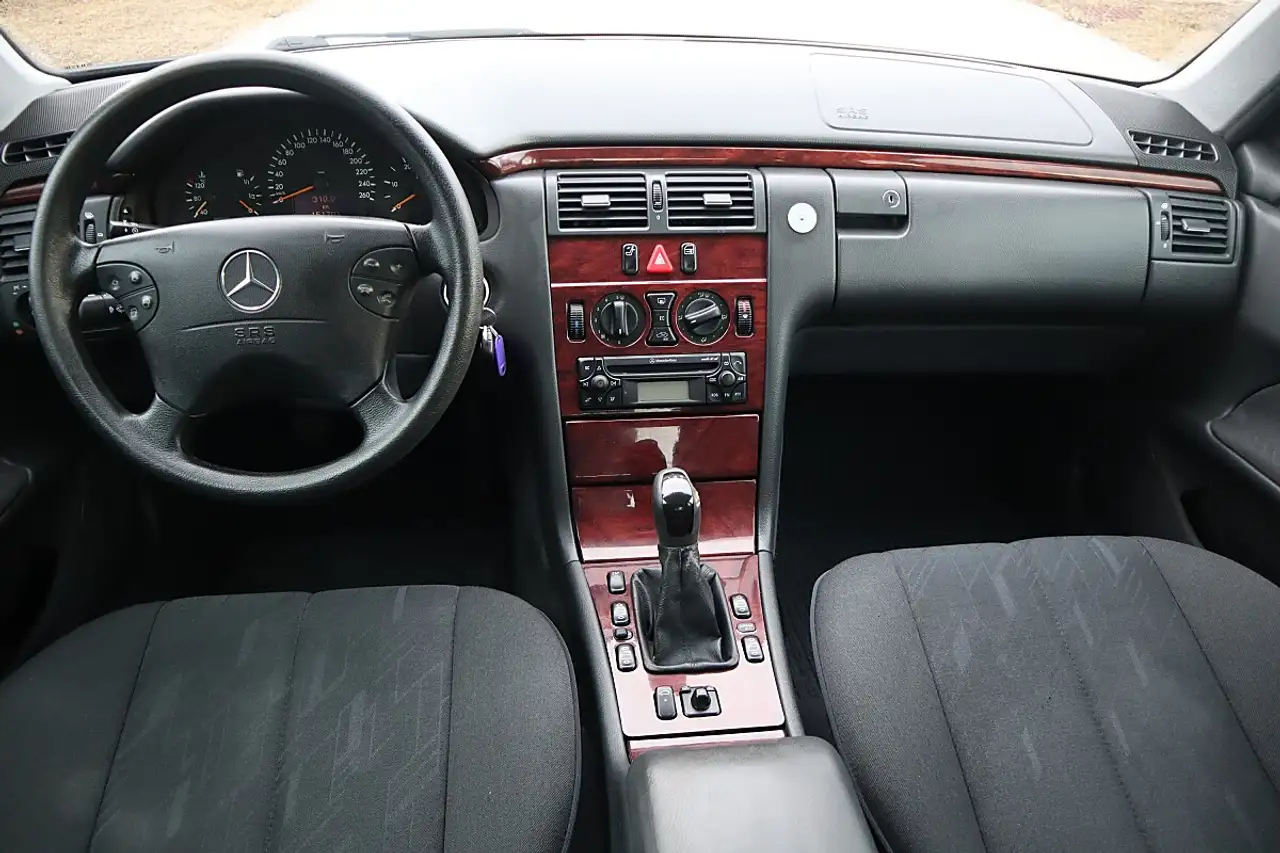 Mercedes-Benz E 200 Classic CDI, foto 5
