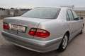 Mercedes-Benz E 200 Classic CDI Silber - thumbnail 4